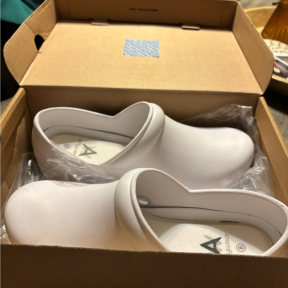 Any wear Nursing Shoes